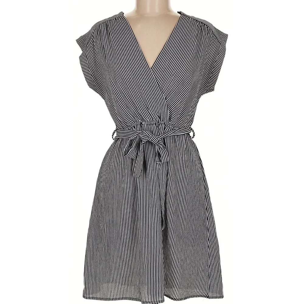 Women’s Monteau Striped Black and White‎ Wrap Dress Size Medium
